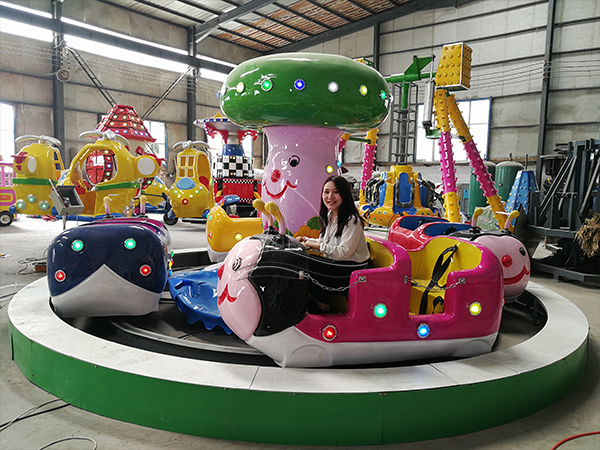 Ladybug Paradise Kids Ride