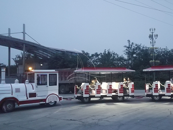 White Trackless Train Rides