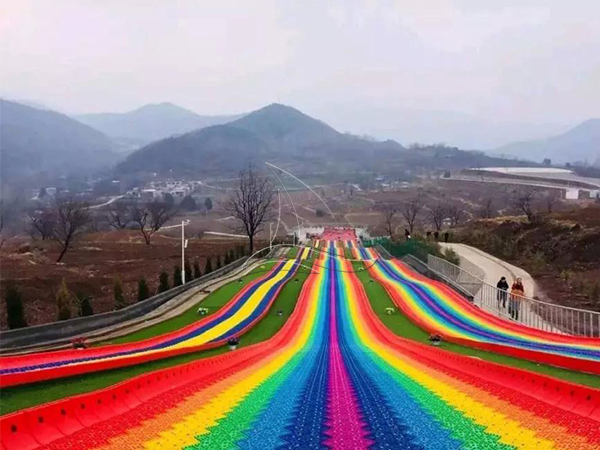 The Rainbow Dry Snow Wave Slope Slide