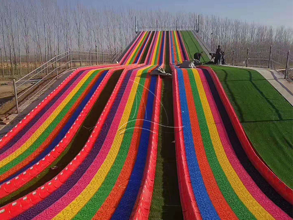 The Rainbow Dry Snow Wave Slope Slide