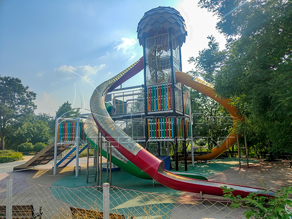 Precautions for installing combined slides in kindergartens