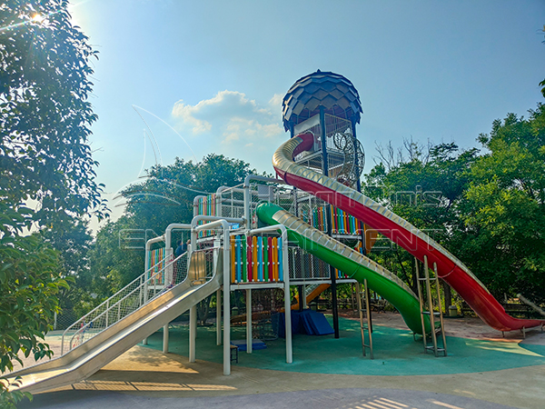 Precautions for choosing an outdoor combination slide